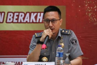 Ramdhani, Kadiv Keimigrasian Kemenkumham Bengkulu diangkat sebagai Kepala Kantor Imigrasi Kelas I Khusus TPI Surabaya.