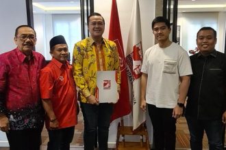 Penyerahan Surat Tugas Bayu Airlangga oleh Kaesang, Ketua Umum PSI