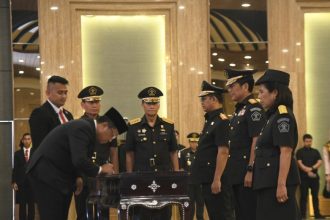 Menteri Hukum, Supratman Andi Agtas, melantik 11 pimpinan eselon I baru di lingkungan Kementerian Hukum Republik Indonesia.