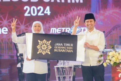 Khofifah dan Emil Dardak dalam debat publik ketiga Pilgub Jatim 2024.