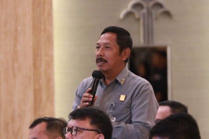 Kakanwil Kemenkum Jatim Haris Sukamto saat menghadiri Pencanangan Pembangunan Zona Integritas dan Launching Transformasi Digital Kementerian Hukum,