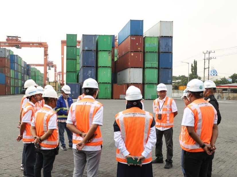 Pelaksanaan kegiatan management walkthrough.
