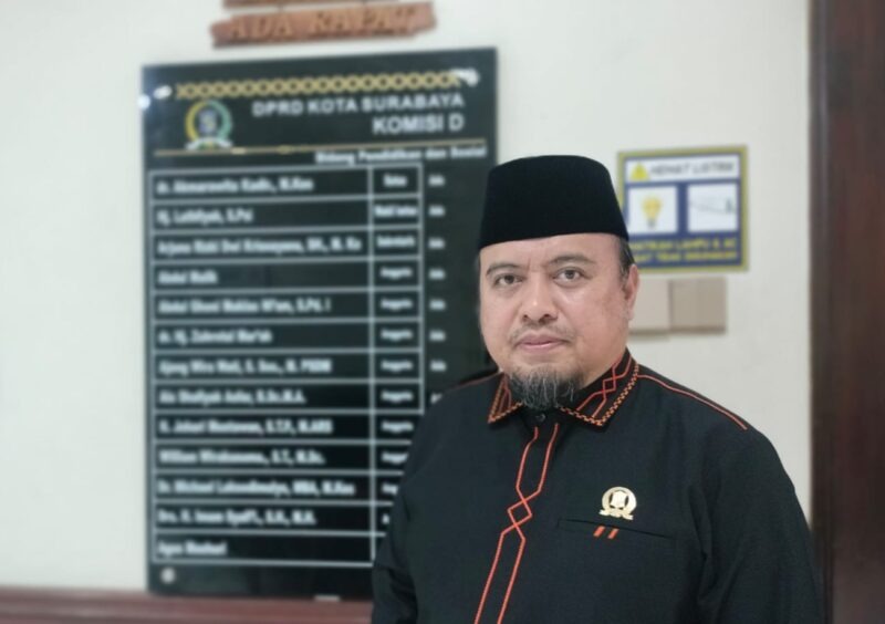 Johari Mustawan, anggota Komisi D DPRD Surabaya dari Fraksi Partai Keadilan Sejahtera (PKS).