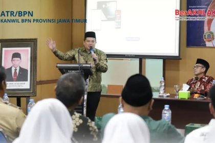 Kepala Kantor Wilayah Badan Pertanahan Nasional (BPN) Jawa Timur, Asep Heri, memberikan kuliah umum di Universitas Pesantren Tinggi Darul Ulum (UNIPDU)