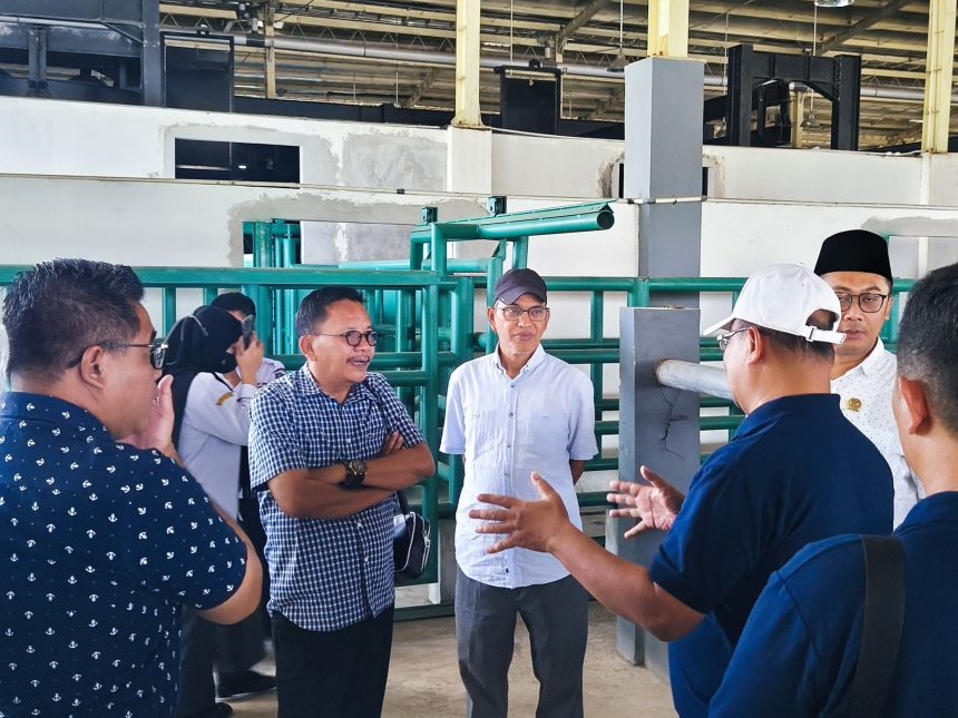 Anggota DPRD Surabaya pun langsung gercep dengan inspeksi mendadak (sidak) ke lokasi pembangunan
