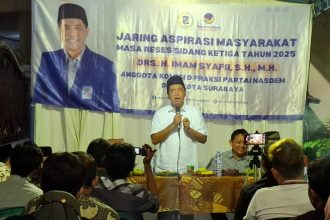 Anggota Komisi D DPRD Kota Surabaya, Imam Syafii, menerima pengaduan soal sertifikat yang diblokir saat reses di dalilnya.