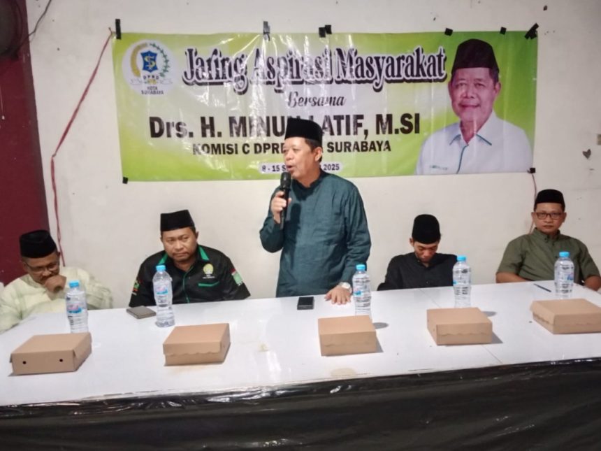 Anggota Komisi C DPRD Surabaya, Minun Latif menggelar reses di wilayah Benowo, Surabaya.