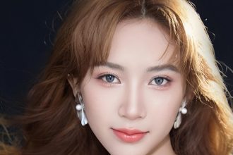 Icha Yang penyanyi muda asal Jember, Jawa Yimur, yang saat ini merambah panggung dunia.