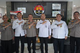 Kakanim Soetta Galih Priya diterima secara resmi oleh Karo Penmas Divisi Humas Polri, Brigjen Pol Trunoyudo Wisnu Andiko, bersama jajaran pejabat utama Divisi Humas Polri.