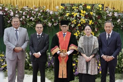 DARI KIRI: Cucun Ahmad, Sufmi Dasco Ahmad, Adies Kadir, Puan Maharani, dan Saan Mustofa.