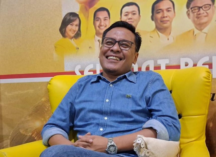 Wakil Ketua DPRD Surabaya, Arif Fathoni, meminta Pemkot Surabaya hatus bisa memanjakan masyarakat cilik dengan hiburan gratis.