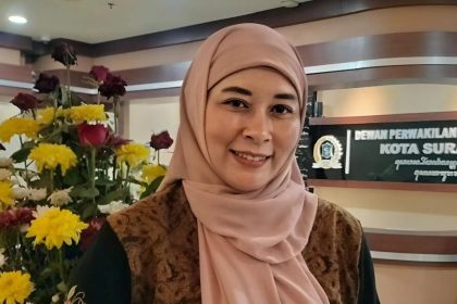 Ketua Fraksi Gerindra sekaligus anggota Komisi D, Ajeng Wira Wati, dari Fraksi Gerindra DPRD Surabaya.