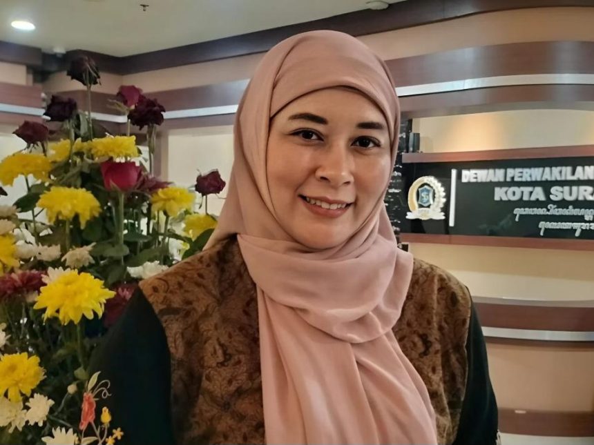 Ketua Fraksi Gerindra sekaligus anggota Komisi D, Ajeng Wira Wati, dari Fraksi Gerindra DPRD Surabaya.