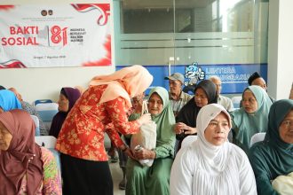 Suasana kegiatan sosial donor darah yang digelar Kantor Imigrasi Kediri dalam rangka Hari Kemerdekaan RI yang ke-81 tahun.