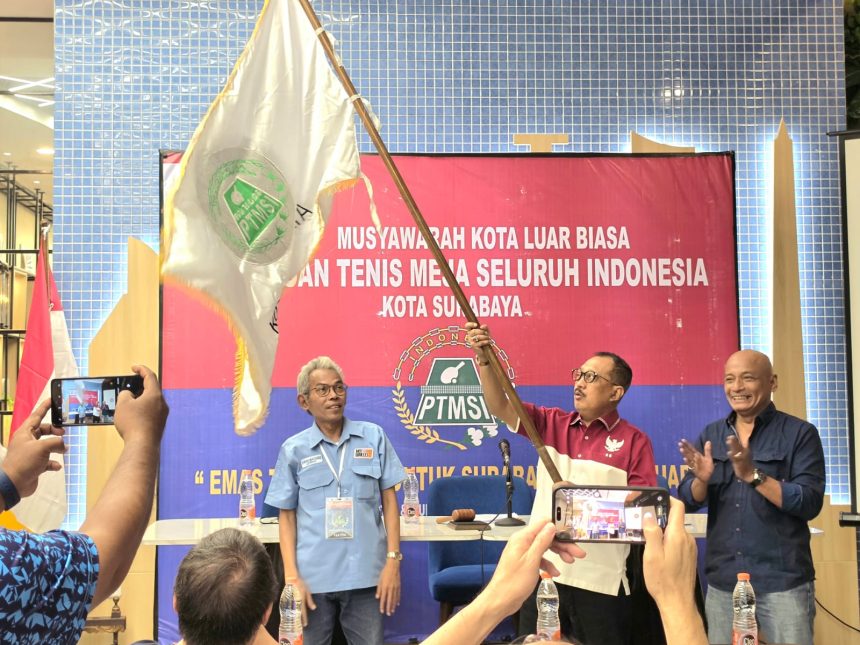 Wakil Wali Kota Surabaya, Armuji, resmi terpilih secara aklamasi sebagai Ketua PTMSI Surabaya dalam Musyawarah Kota Luar Biasa (Muskotlub) di Hotel Leedon, Sabtu (8/8/2026).