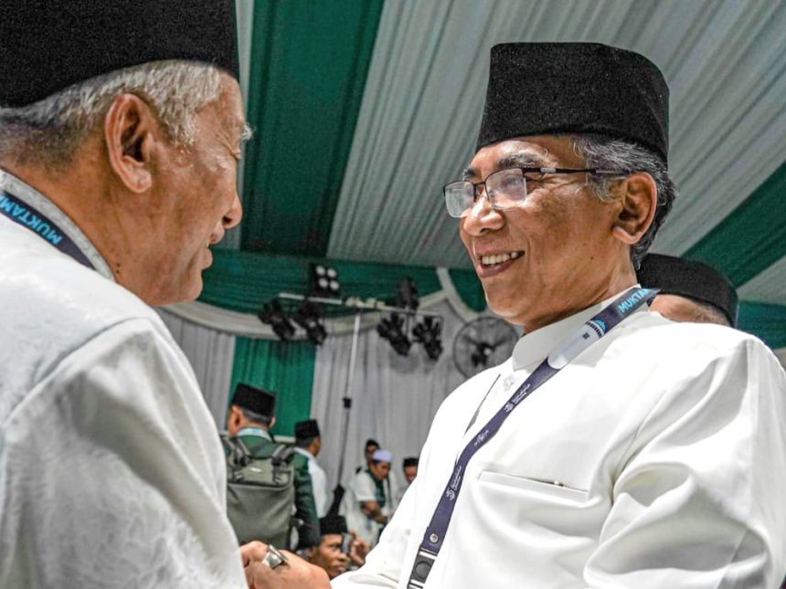 KH Yahya Cholil Staquf atau Gus Yahya