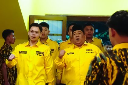 Ketua PD AMPG Jawa Timur Muhammad Adiel Kanantha, mendampingi Ketua Umum AMPG Said Aldi Al Idrus dalam kegiatan di Surabaya.