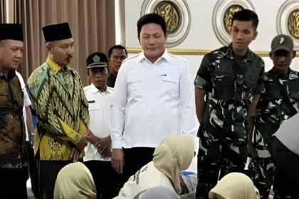 Bupati Sidoarjo Subandi ketika di Ponpes Manbaul Hikam Tanggulangin Sidoarjo.