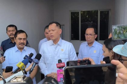 Menteri Imipas Agus Andrianto bersama Kepala Badan Pengendalian Pembangunan dan Investigasi Khusus (Bappisus) Aris Marsudiyanto melakukan pengecekan di Lapas Kelas II Cibinong.