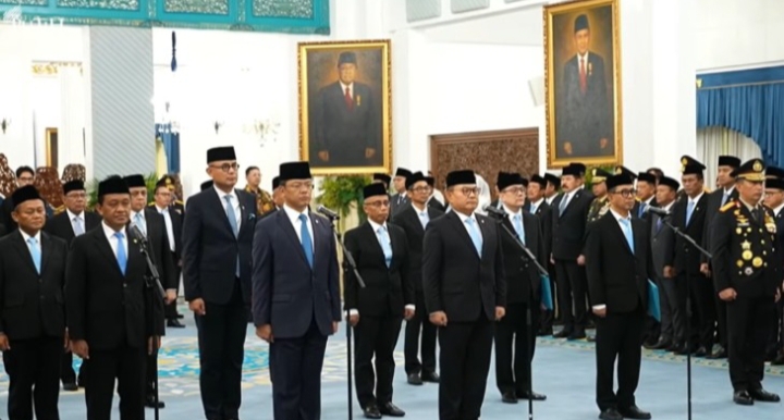 18 menteri, wakil menteri, serta pejabat strategis negara dilantik dalam reshuffle Kabinet Merah Putih di Istana Negara, Jakarta, Kamis 1 Oktober 2026.
