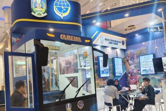 Salah satu stan yang memamerkan kemeriahan Jatim Fest 2026 di Exhibition Hall Grand City Surabaya.