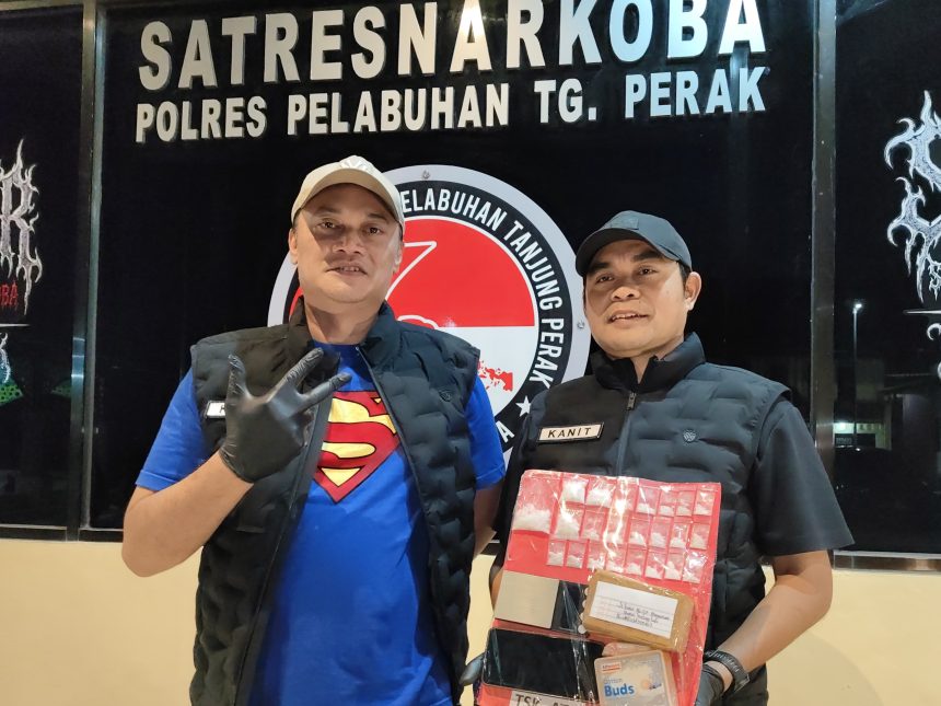Kasat Resnarkoba Polres Pelabuhan Tanjung Perak, AKP Adik Agus Putrawan.